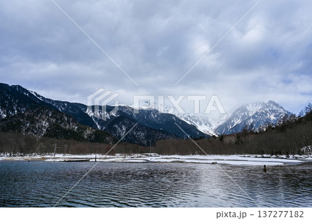 厳冬期の上高地 厳冬期の上高地 137277182