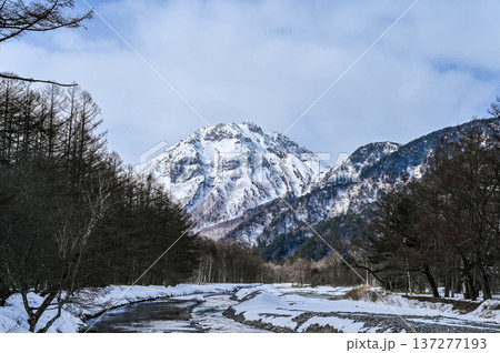 厳冬期の上高地 厳冬期の上高地 137277193