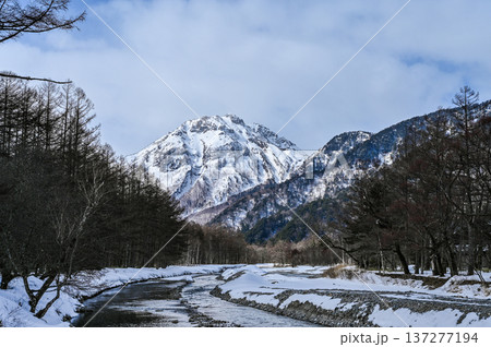 厳冬期の上高地 厳冬期の上高地 137277194