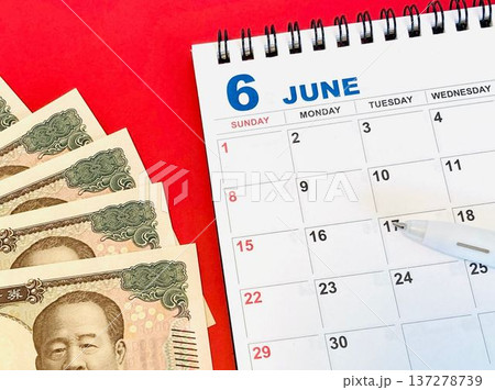 6月カレンダーとお金 6月カレンダーとお金 137278739