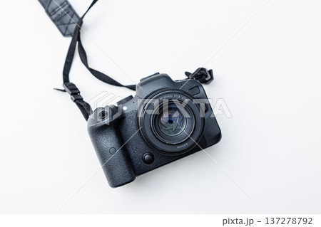 一眼レフカメラの撮影のイメージ画像 137278792