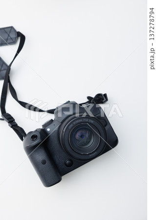 一眼レフカメラの撮影のイメージ画像 137278794