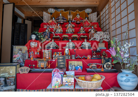 中馬のおひなさん 137282504