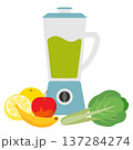 ミキサーで撹拌されるフレッシュなジュースと果物と野菜 137284274