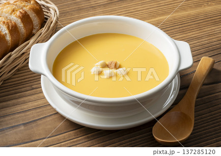 かぼちゃのスープ　パンプキンスープ 137285120