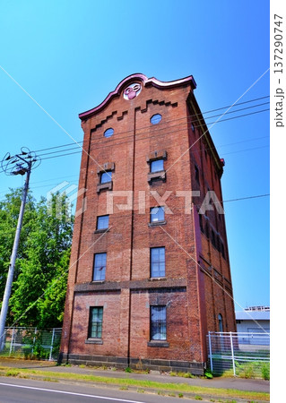 合同酒精旭川工場 旧蒸留棟 （神谷酒造旭川工場蒸留棟） 137290747