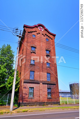 合同酒精旭川工場 旧蒸留棟 （神谷酒造旭川工場蒸留棟） 137290749