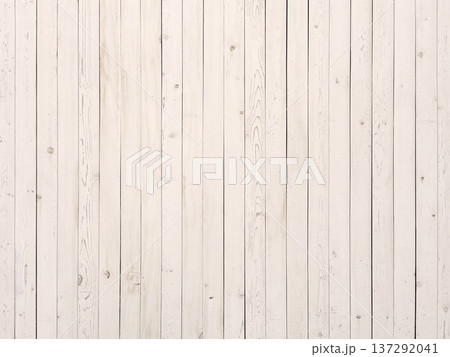 薄いオレンジ色の縦張り木製フェンスの背景画像 137292041