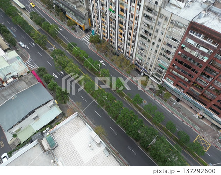 都市 都市 137292600