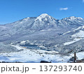雪山の風景 137293740