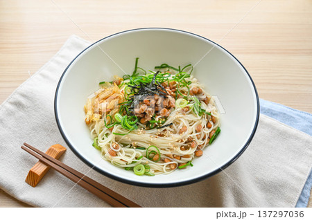 ねばねば納豆そうめん ねばねば納豆そうめん 137297036