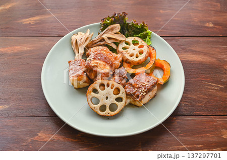 肉巻きと焼き野菜 肉巻きと焼き野菜 137297701