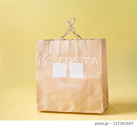 Recycled cardboard bag,paper shopping bag. Recycled cardboard bag,paper shopping bag. 137302687
