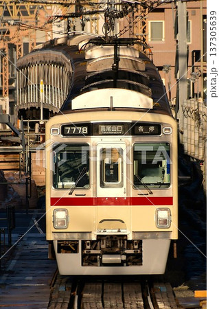 京王7000系7728F復刻臙脂帯 京王7000系7728F復刻臙脂帯 137305639