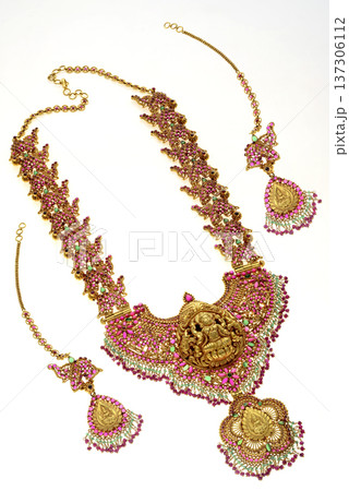 Indian Gold jewelry photo shoot Indian Gold jewelry photo shoot 137306112