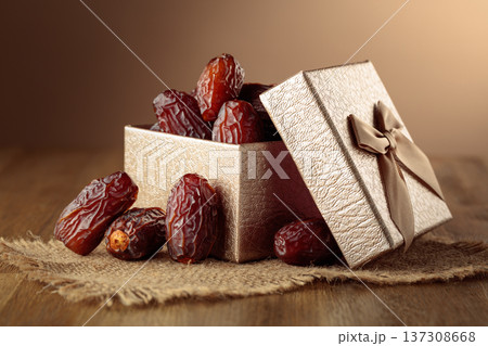 Dates fruits in gift box. 137308668