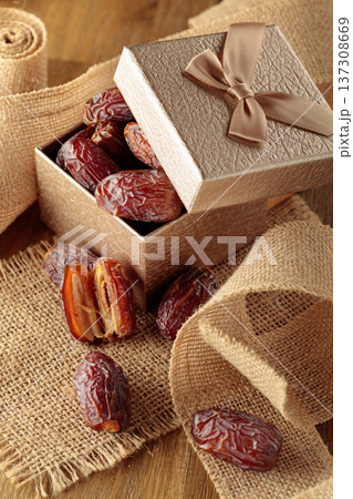 Dates fruits in gift box. 137308669