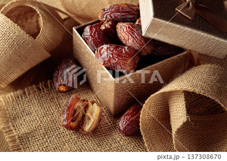 Dates fruits in gift box. 137308670