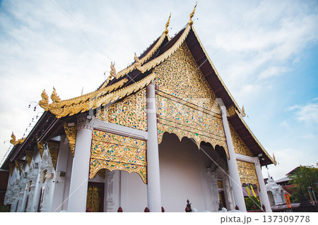 Wat Chedi Luang 137309778