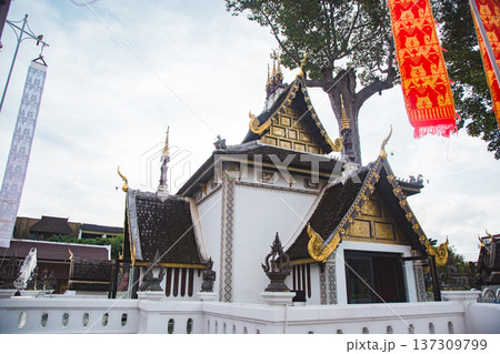 Wat Chedi Luang Wat Chedi Luang 137309799