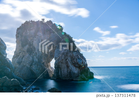 白崎海洋公園付近の立巌岩の風景 白崎海洋公園付近の立巌岩の風景 137311478
