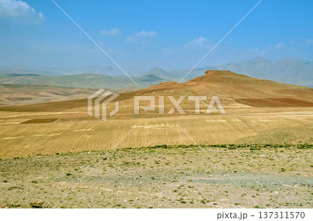 イラン北西部、西アゼルバイジャン州　クルド人地域　 137311570