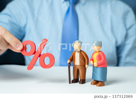 Pensioners face exorbitant price increases and the cost of living. High inflation erodes retirement income and threatens economic stability for seniors. Pensioners face exorbitant price increases and the cost of living. High inflation erodes retirement income and threatens economic stability for seniors. 137312069