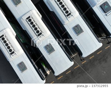 電気バス 137312955