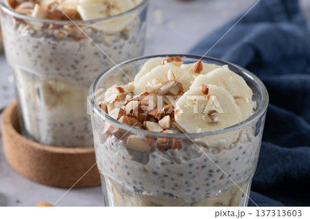 Overnight oats in glasses 137313603