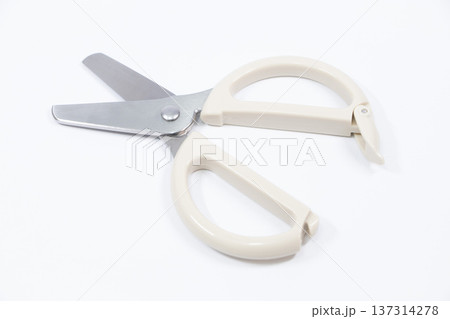 赤ちゃん 爪切り 137314278
