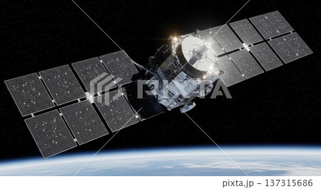 宇宙空間に浮かぶ人工衛星と美しい地球の壮大なイメージ 137315686