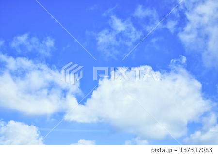 Sky Replacement of New Zealand Large White Cloud 137317083