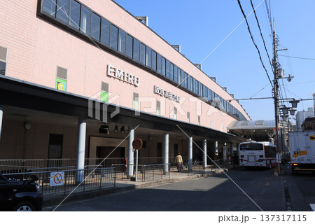 阪急京都線 高槻市駅の高架駅 阪急京都線 高槻市駅の高架駅 137317115