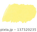 黄色の水彩テクスチャ 137320235