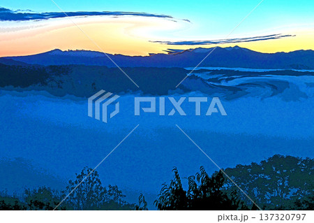 雲海・ドラマチックな輝きの世界 137320797