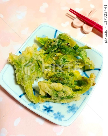 春の味覚　ふきのとうの天ぷら 137322441
