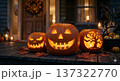ハロウィン、ジャックオーランタン、かぼちゃ、お面、かぶりもの、おばけ、ランタン、ろうそく、夜 137322770