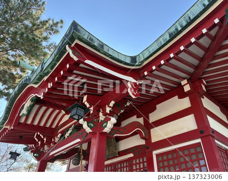 今治城内の吹揚稲荷神社を見上げる 137323006