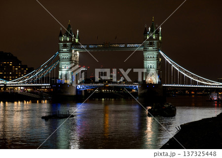 Tower bridge by night 137325448