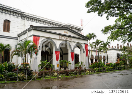 インドネシアボゴール駅の歴史的駅舎/オランダ統治時代の面影を残す鉄道建築 インドネシアボゴール駅の歴史的駅舎/オランダ統治時代の面影を残す鉄道建築 137325651