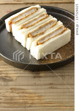 ヒレカツサンド 137326025