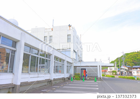 愛知県知多郡美浜町、美浜町役場の風景 愛知県知多郡美浜町、美浜町役場の風景 137332373