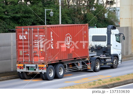 トレーラートラック 137333630