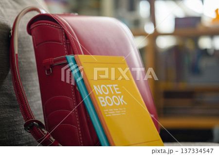 ランドセルとノートブックのセット 137334547