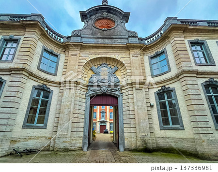 Dutch golden age architectural masterpiece with baroque style facade and symetry Dutch golden age architectural masterpiece with baroque style facade and symetry 137336981