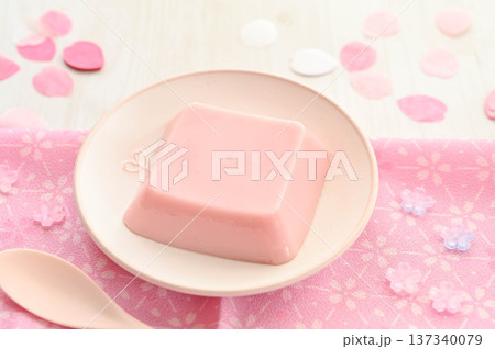 さくら風味のごま豆腐 さくら風味のごま豆腐 137340079