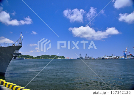 【神奈川】横須賀 海上自衛隊基地からの眺め 【神奈川】横須賀 海上自衛隊基地からの眺め 137342126