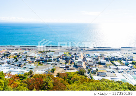 秋の静岡県静岡市　久能山東照宮　参道からの眺望 137350189