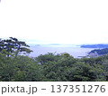高台から海を望む 137351276