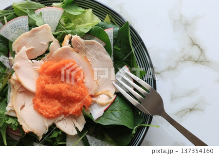 新鮮なサラダ 新鮮なサラダ 137354160